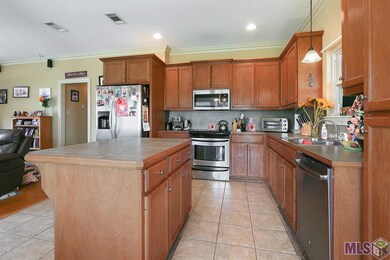 6333 Shallow Brook Ln, Zachary, LA 70791 - photo 6