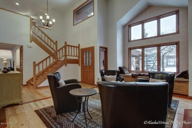 Built In Storage/Seating at Front Window