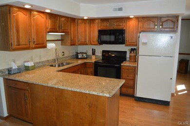 1940 Schadt Ave, Whitehall, PA 18052 - photo 3