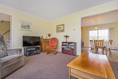 61 Moffett St, Lancaster, MA 01523 - photo 4