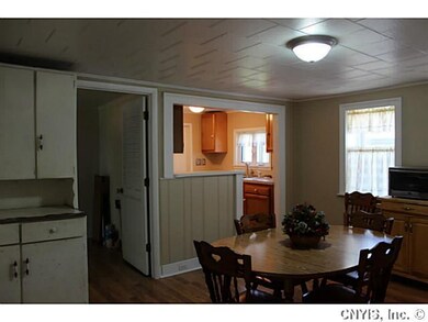Breakfast Room