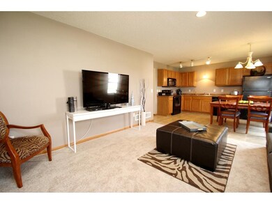 Lots of possibilities in your new living room! Per