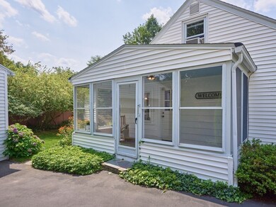 31 Mayflower Cir, Worcester, MA 01606 - photo 5