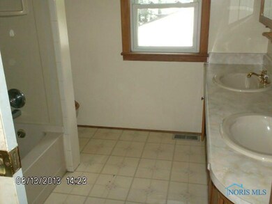 1728 Brussels St, Toledo, OH 43613 - photo 5