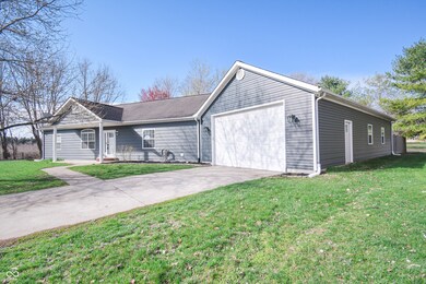 1755 Pinion Ct, Columbus, IN 47201 - photo 7