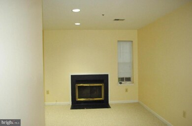 15825 Erwin Ct, Bowie, MD 20716 - photo 5