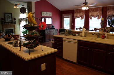 42083 Cherish Ct, Aldie, VA 20105 - photo 6