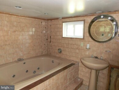 1115 60th Ave, Fairmount Heights, MD 20743 - photo 5