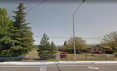 8284 Atlantic Ave, White City, OR 97503 - photo 3