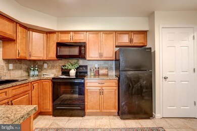 4061 Buttonwood Dr, Mount Joy, PA 17552 - photo 3