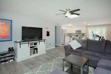 3615EHearn005