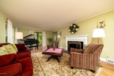 425 N Division St, Marshall, MI 49068 - photo 6