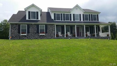 141 Redstone Dr, Nazareth, PA 18064 - photo 3