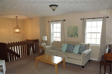 227 Pine Cir, Dunbar, WV 25064 - photo 4