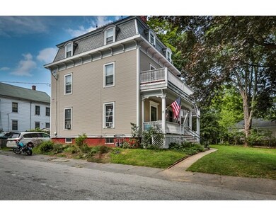 11 Winter St unit 2, Amesbury, MA 01913 - photo 2