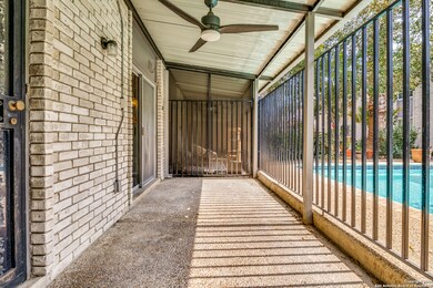 102 Vassar Ln unit 4, San Antonio, TX 78212 - photo 2
