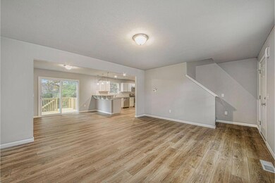 2-GOS095-i1810-Great Room1