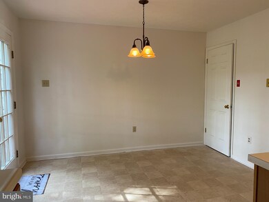 405 Tudor Dr, Winchester, VA 22603 - photo 7