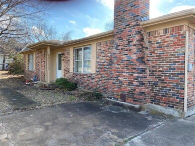 505 W Locust St, Whitewright, TX 75491 - photo 3