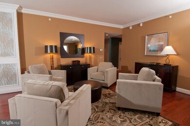 The Ritz-Carlton Residences, Baltimore, MD 21230 - photo 2