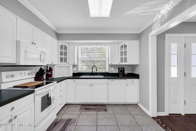 5307 Clarendon Rd, Jacksonville, FL 32205 - photo 6