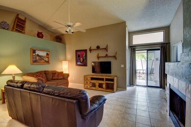 817 E Rosemonte Dr, Phoenix, AZ 85024 - photo 2