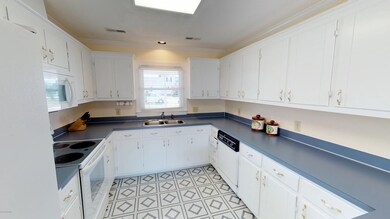 2213 Valley Dr, Winterville, NC 28590 - photo 7