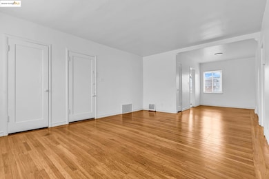 5492 Ruth Ave, Oakland, CA 94601 - photo 3