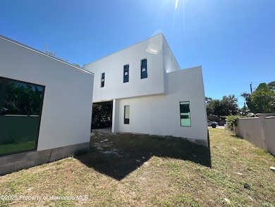 1731 Siesta Dr, Sarasota, FL 34239 - photo 5