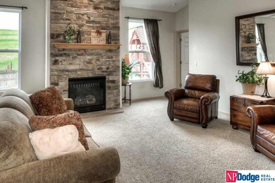 906 Summit Ridge Dr, Papillion, NE 68046 - photo 6