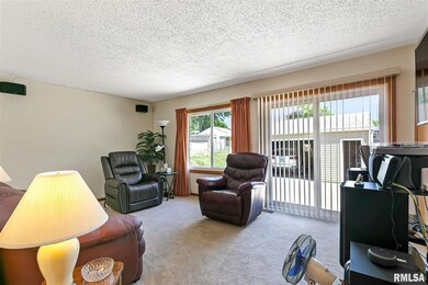 2833 Magnolia Dr, Bettendorf, IA 52722 - photo 7