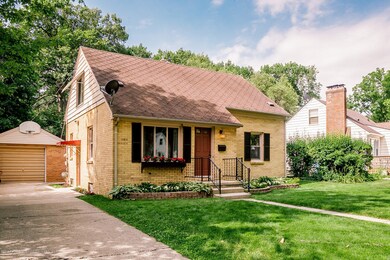 922 S Dexter Dr, Lansing, MI 48910 - photo 3