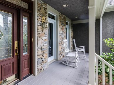 Welcoming Front Porch to enjoy views!