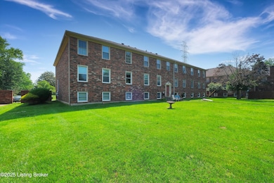 04-1008 Lake Way