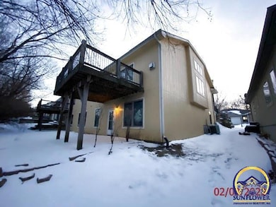 1106 SW Red Oaks Ct, Topeka, KS 66615 - photo 2