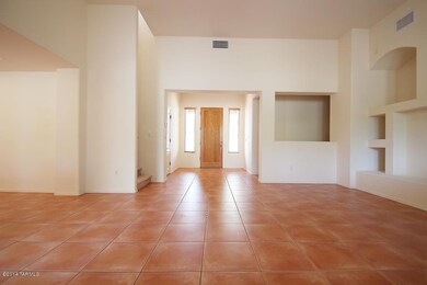 Entry & Living