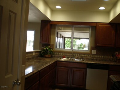 17827 N Foothills Dr unit 55, Sun City, AZ 85373 - photo 3