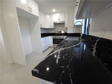 38478 Larkin Ave unit A, Palmdale, CA 93550 - photo 5