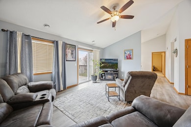 15356 Floret Way, Apple Valley, MN 55124 - photo 3