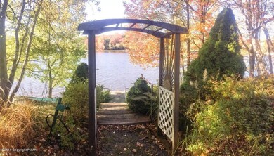 1469 Arrowhead Dr, Pocono Lake, PA 18347 - photo 5