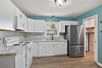 107 Glenn Cir, Williamsburg, VA 23185 - photo 2