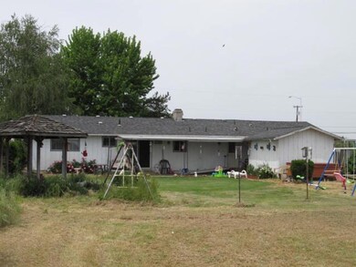 8300 Atlantic Ave, White City, OR 97503 - photo 6