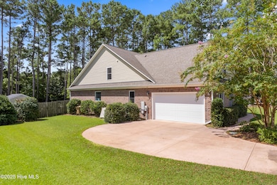 330 Crown Pointe Dr, Hampstead, NC 28443 - photo 3