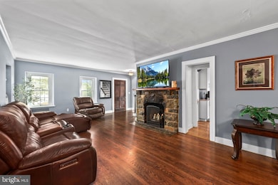 141 S Nursery Ave, Purcellville, VA 20132 - photo 7