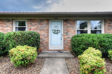 105 Meadow View Ct