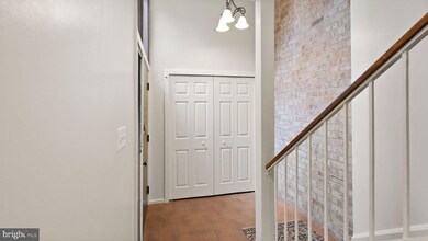 11116 Forest Edge Dr, Reston, VA 20190 - photo 7