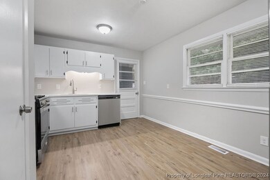 717 Dwain Dr, Fayetteville, NC 28305 - photo 5