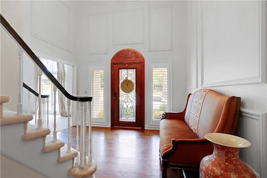 12502 Delmar St, Leawood, KS 66209 - photo 4