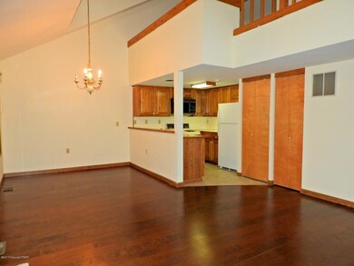 34 Harmon Dr, Stroudsburg, PA 18360 - photo 2