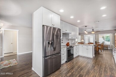 10527 W Caron Dr, Sun City, AZ 85351 - photo 6